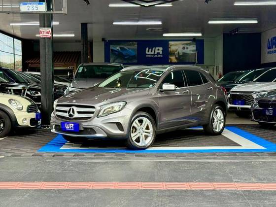 MERCEDES-BENZ GLA 200 1.6 CGI STYLE 16V TURBO FLEX 4P AUTOMÁTICO